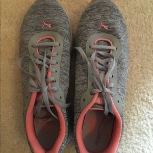 Women’s Athletic Shoes